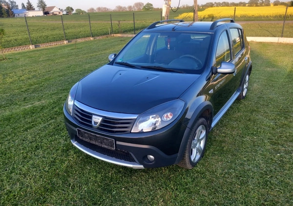 Dacia Sandero cena 15800 przebieg: 151000, rok produkcji 2010 z Kielce małe 67